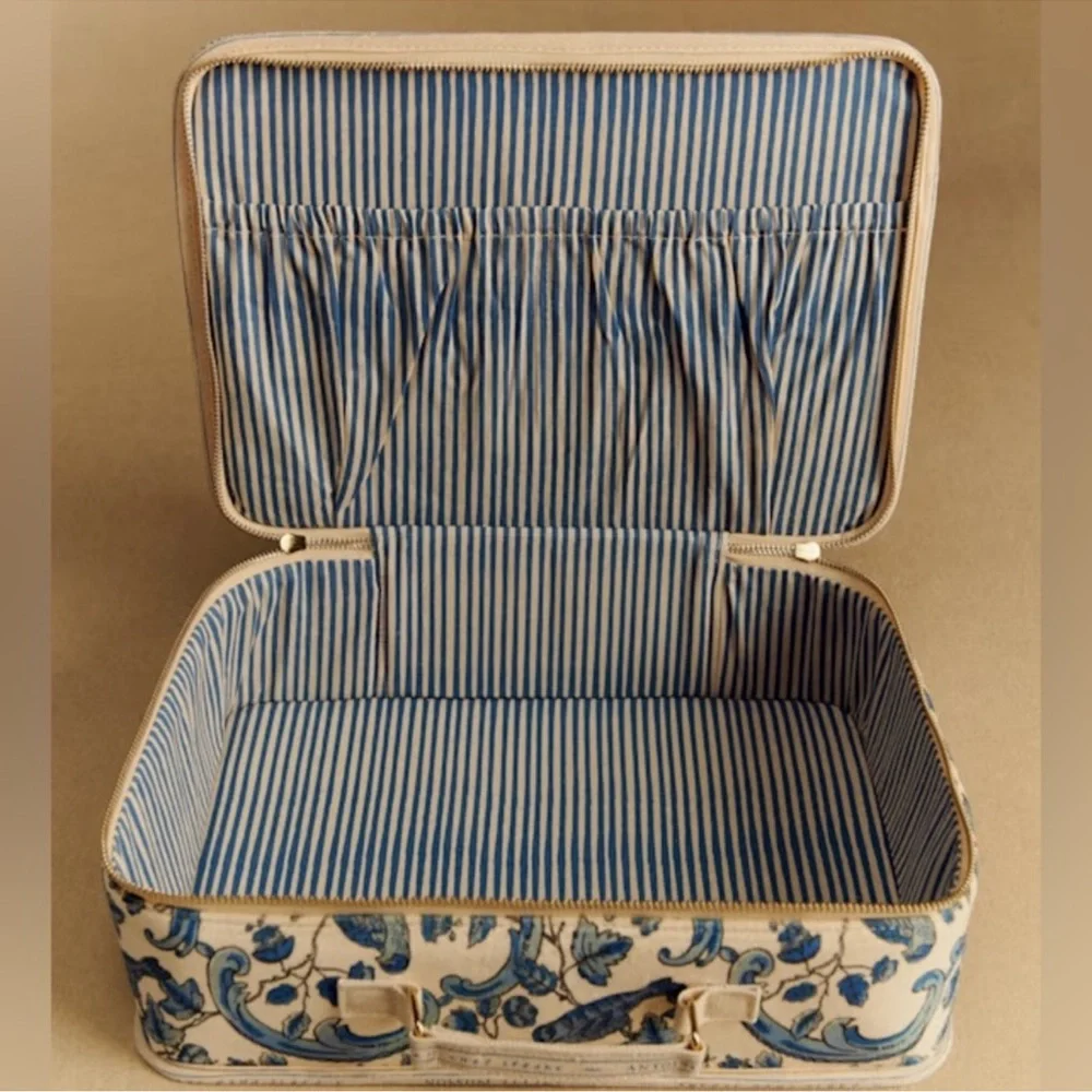 Sezane x Antoinette Poisson Floral Blue and White Travel Case - Picture 4 of 8